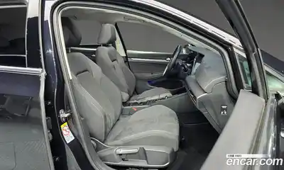Volkswagen Golf 2022 2.0 гидро в Москве № 1014610, миниатюра 10