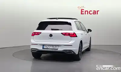 Volkswagen Golf 2023 2.0 гидро в Москве № 1014653, миниатюра 4