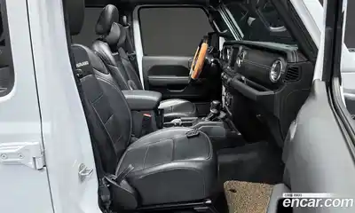 Jeep Wrangler 2021 2.0 гидро в Москве № 1015036, миниатюра 11