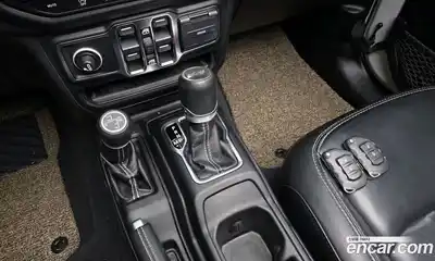 Jeep Wrangler 2021 2.0 гидро в Москве № 1015036, миниатюра 9