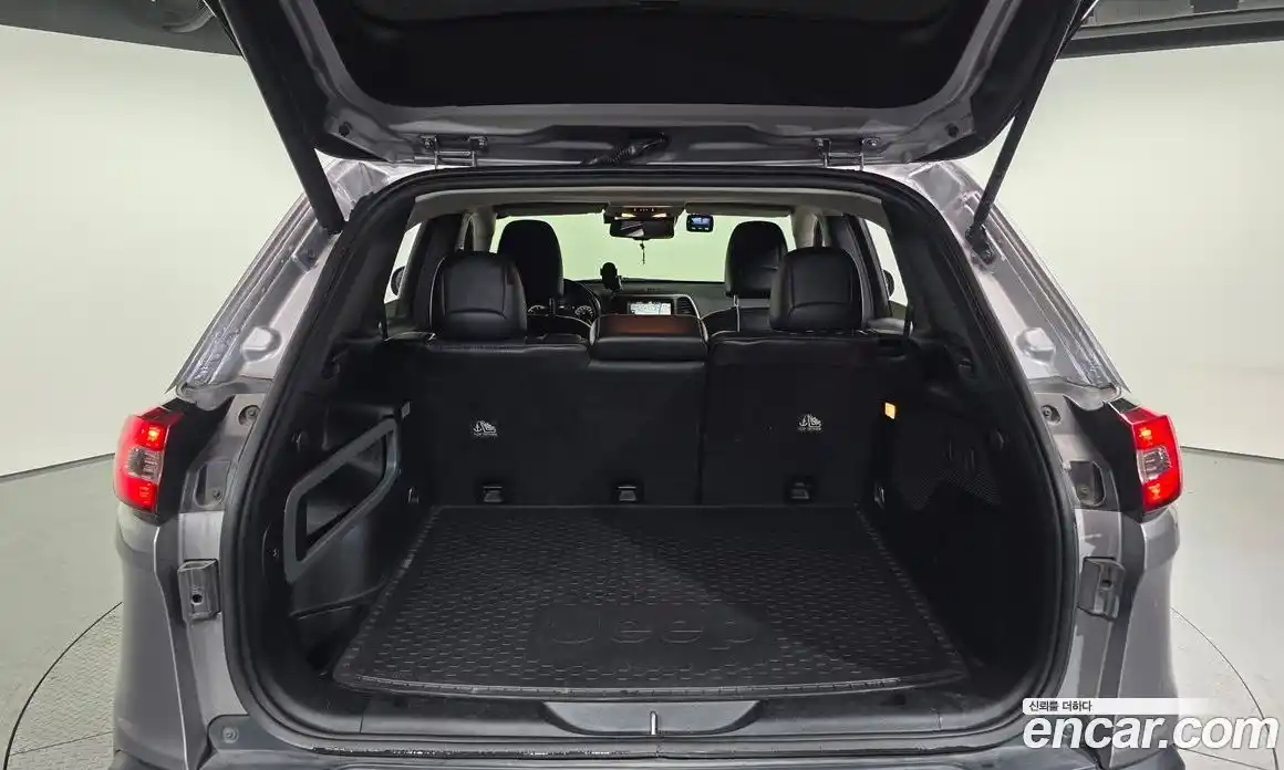 Jeep Cherokee 2018 2.2 гидро в Москве № 1015093, фото 20