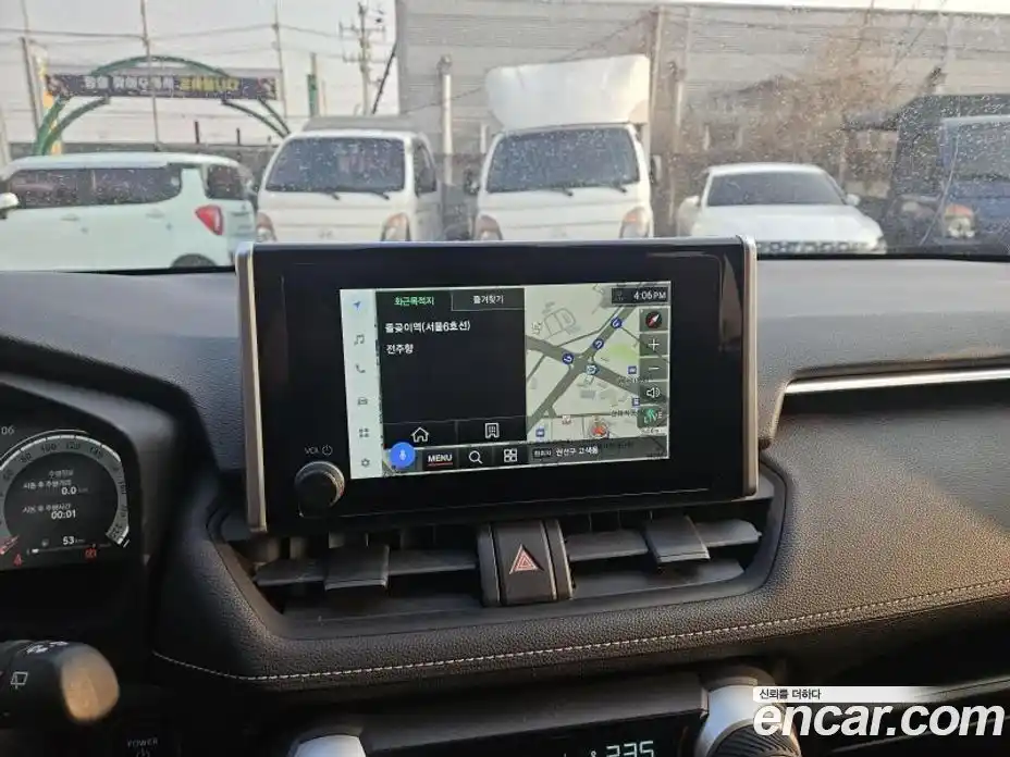 Toyota RAV4 2024 2.5 гидро в Москве № 1015171, фото 12
