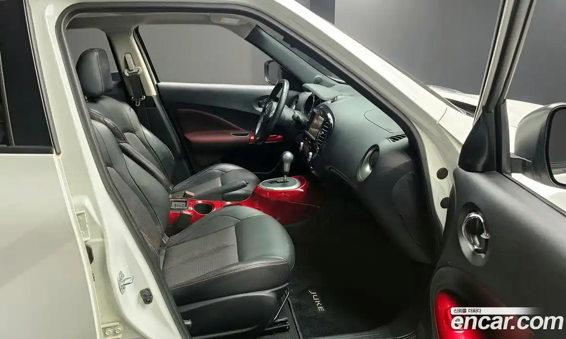 Nissan Juke 2017 1.6 гидро в Москве № 1015915, фото 11