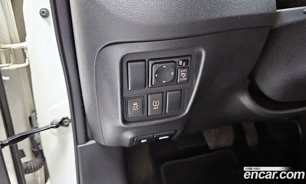 Nissan Juke 2017 1.6 гидро в Москве № 1015915, фото 17