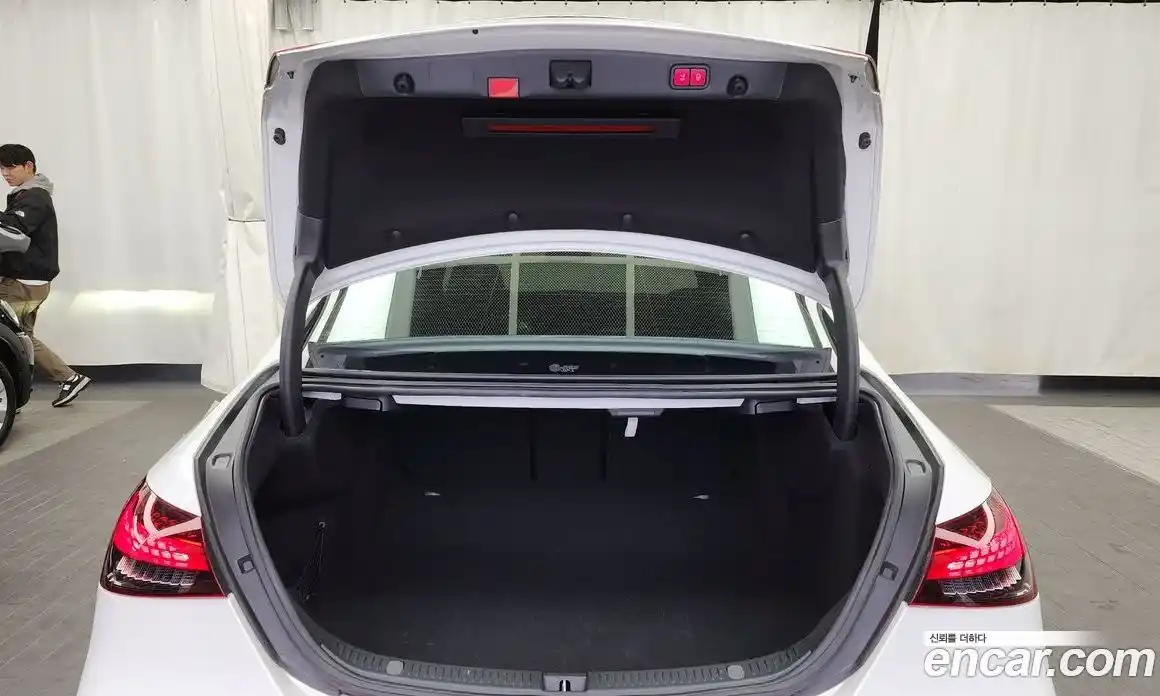 Mercedes-Benz E-Class 2020 2.0 гидро в Москве № 139926, фото 20