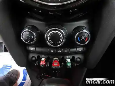 Mini Cooper 2014 1.5 гидро в Москве № 155340, миниатюра 12