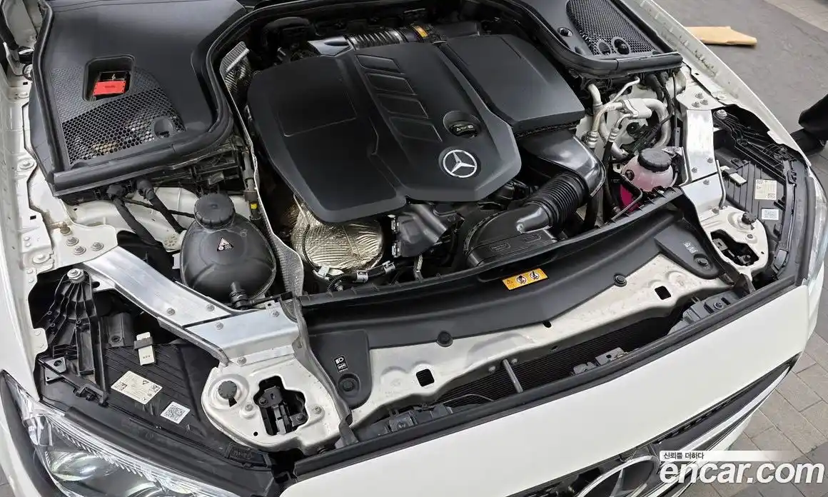 Mercedes-Benz E-Class 2023 1.9 гидро в Москве, фото 6