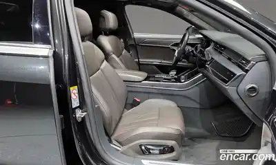 Audi A8 2021 4.0 гидро в Москве № 163682, миниатюра 11