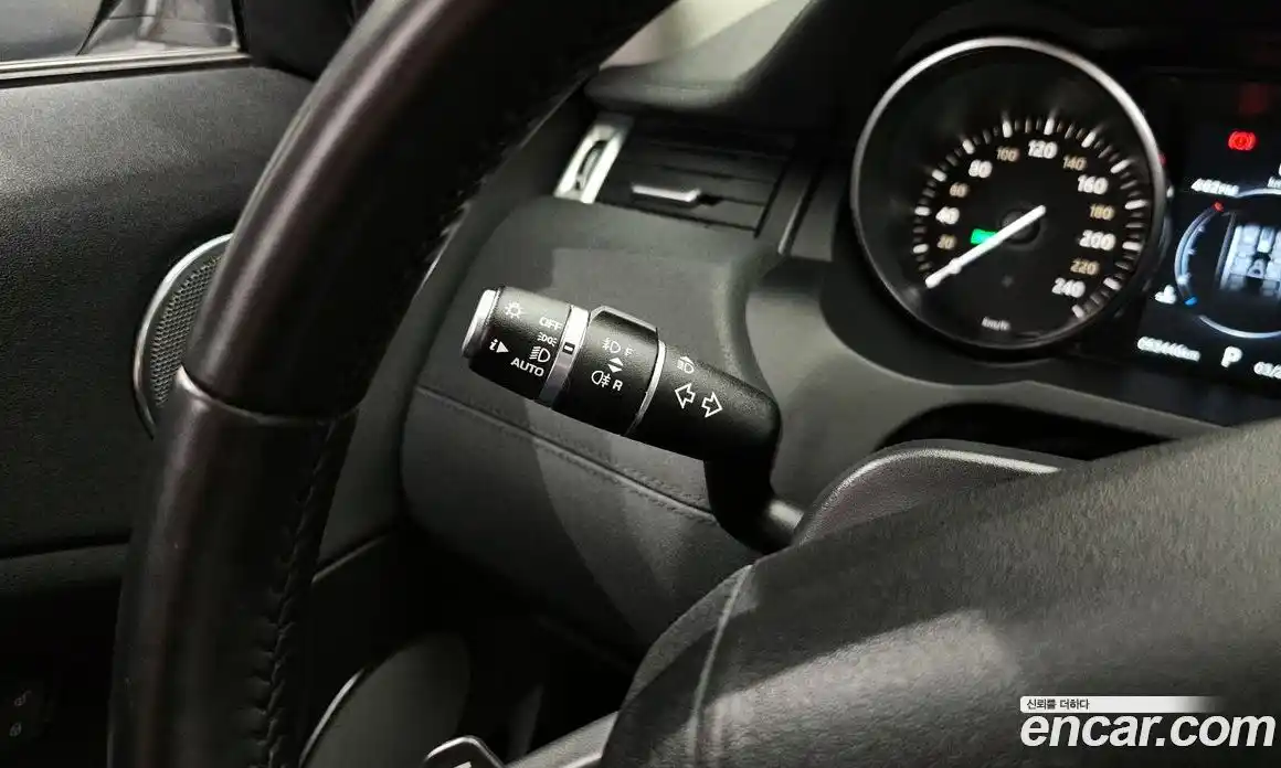 Land Rover Range-Rover Evoque 2018 2.0 гидро в Москве № 166371, фото 18