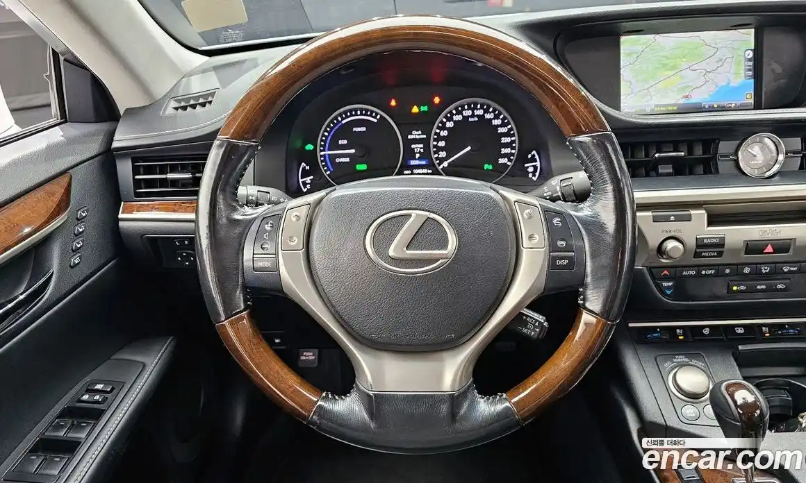 Lexus ES 2015 2.5 гидро в Москве № 168274, фото 13