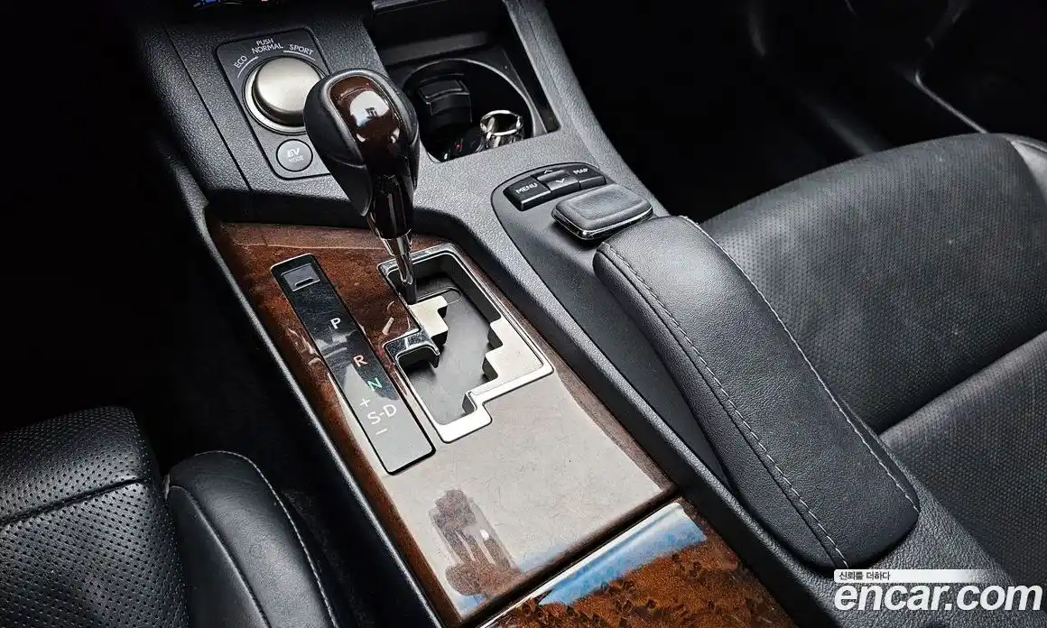 Lexus ES 2015 2.5 гидро в Москве № 168274, фото 9