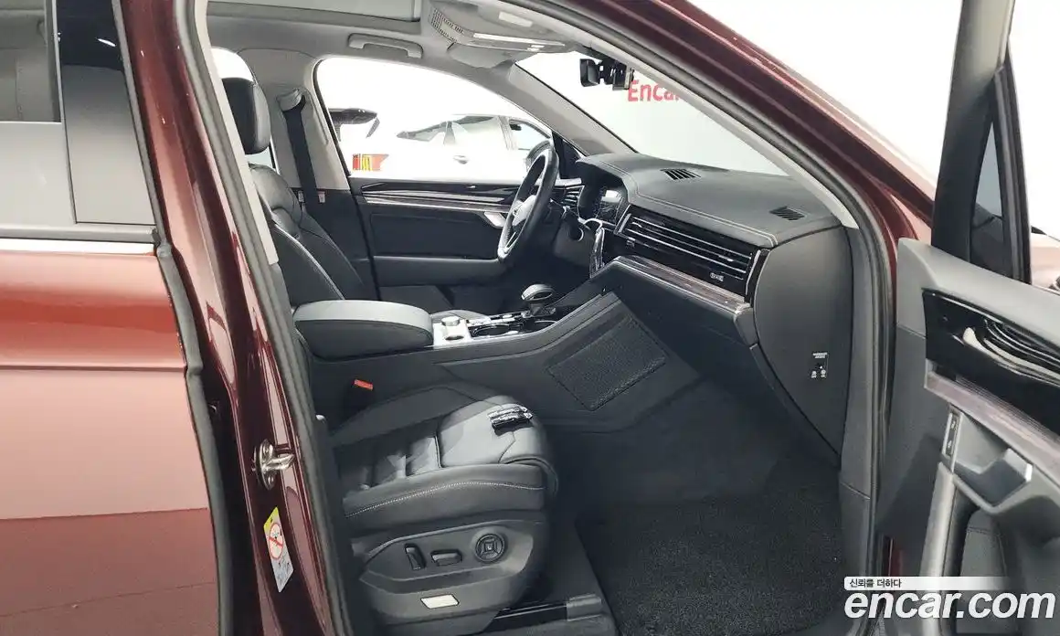 Volkswagen Touareg 2023 3.0 гидро в Москве № 168530, фото 11