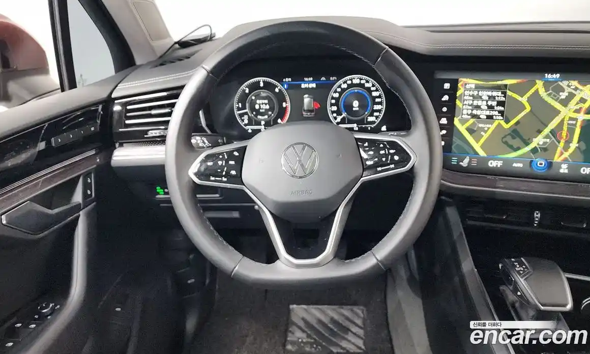 Volkswagen Touareg 2023 3.0 гидро в Москве № 168530, фото 13