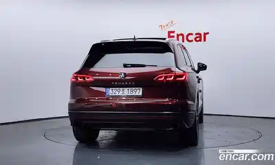 Volkswagen Touareg 2023 3.0 гидро в Москве № 168530, миниатюра 4