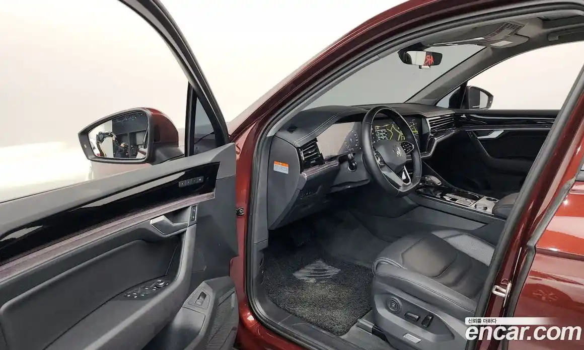 Volkswagen Touareg 2023 3.0 гидро в Москве № 168530, фото 10