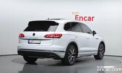 Volkswagen Touareg 2023 3.0 гидро в Москве № 168844, миниатюра 2