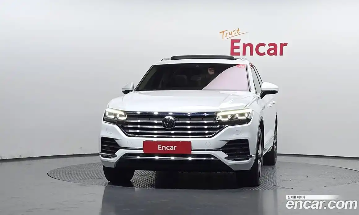 Volkswagen Touareg 2023 3.0 гидро в Москве № 168844, фото 3