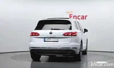 Volkswagen Touareg 2023 3.0 гидро в Москве № 168844, миниатюра 4