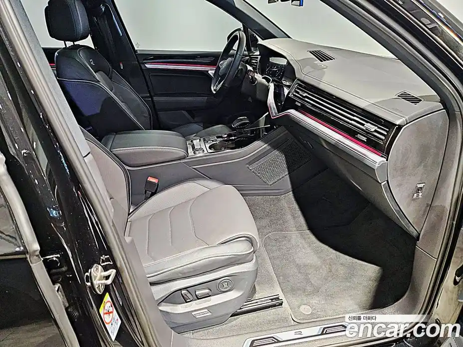 Volkswagen Touareg 2023 3.0 гидро в Москве № 169150, фото 16
