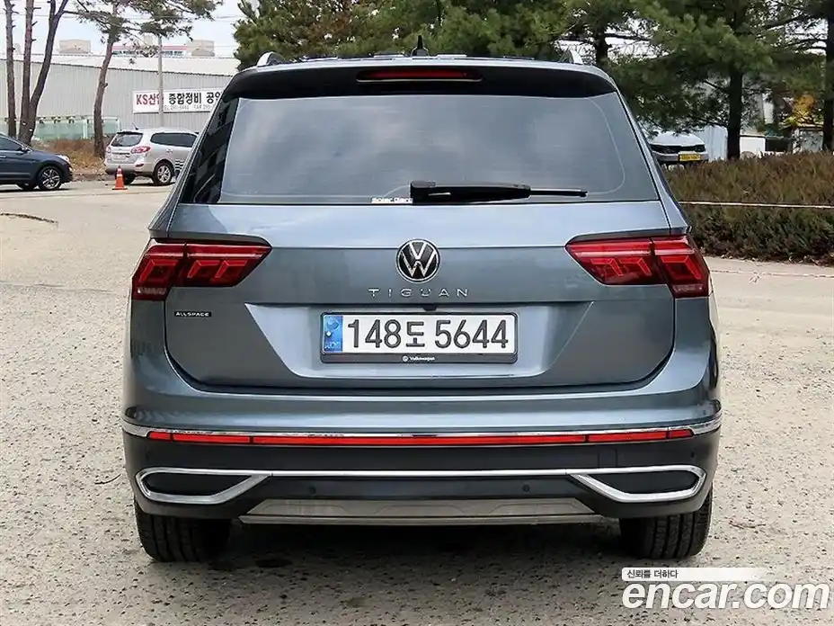 Volkswagen Tiguan 2023 2.0 гидро в Москве № 169165, фото 4