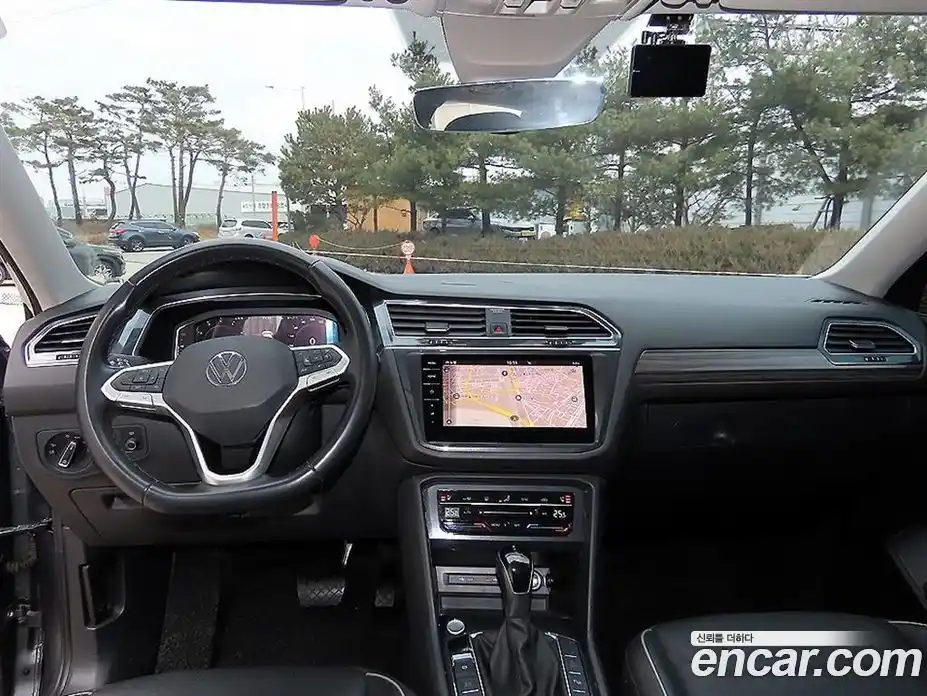 Volkswagen Tiguan 2023 2.0 гидро в Москве № 169165, фото 7