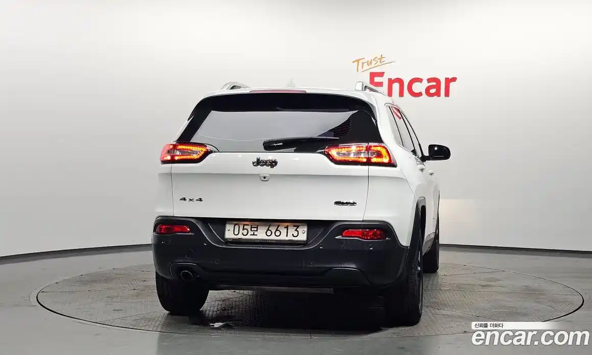 Jeep Cherokee 2017 2.4 гидро в Москве № 169782, фото 4