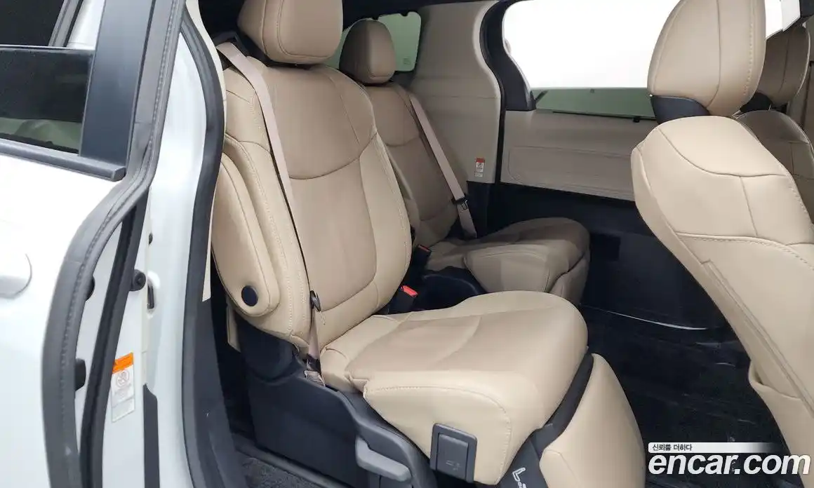 Toyota Sienna 2023 2.5 гидро в Москве № 170129, фото 12