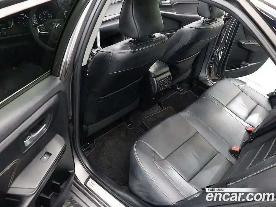 Toyota Camry 2016 2.5 гидро в Москве № 170336, фото 16
