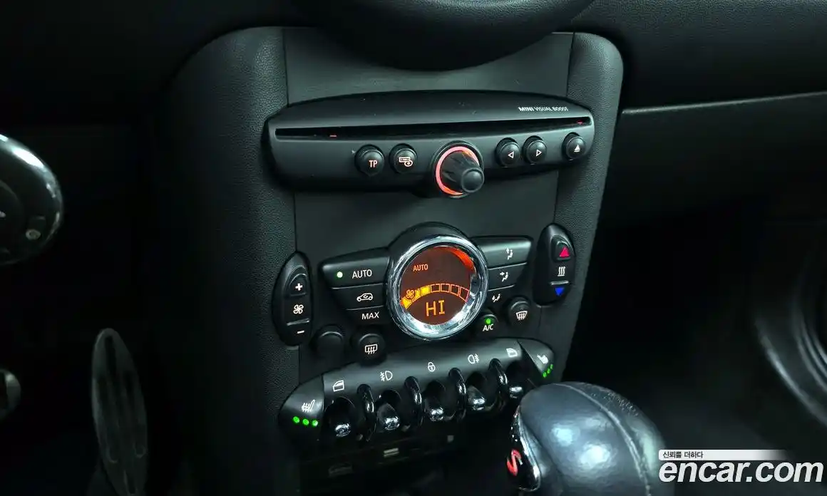Mini Cooper 2013 1.6 гидро в Москве № 186292, фото 16