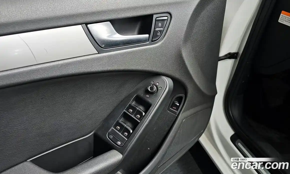 Audi A4 2011 2.0 гидро в Москве № 187781, фото 13
