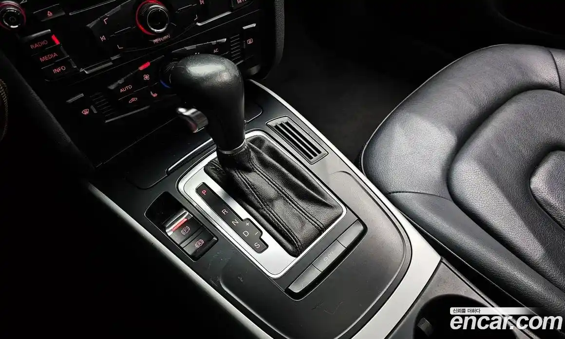 Audi A4 2011 2.0 гидро в Москве № 187781, фото 9