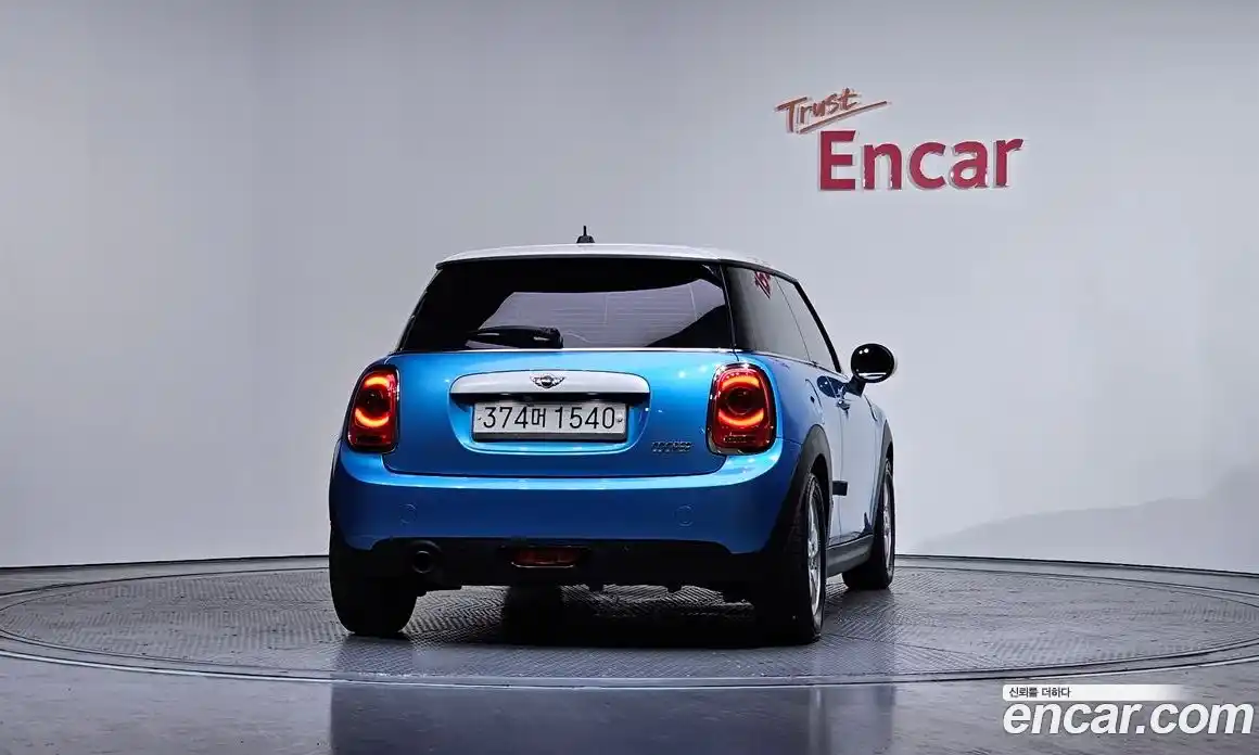 Mini Cooper 2015 1.5 гидро в Москве № 190991, фото 3