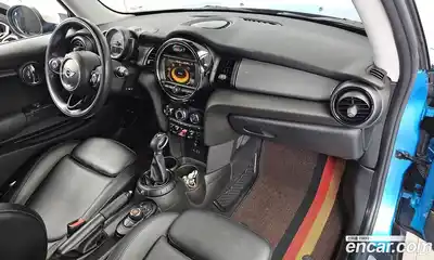 Mini Cooper 2015 1.5 гидро в Москве № 190991, миниатюра 6
