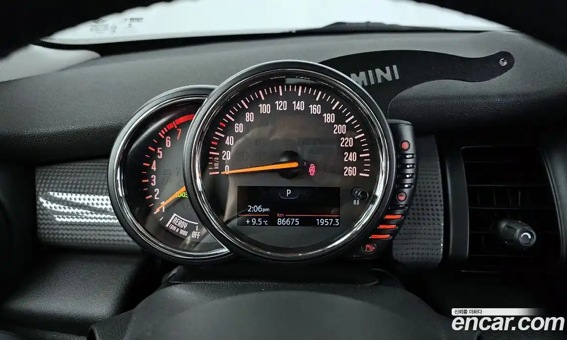 Mini Cooper 2015 1.5 гидро в Москве № 190991, фото 7