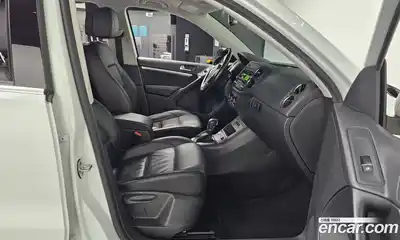 Volkswagen Tiguan 2015 2.0 гидро в Москве № 199307, миниатюра 11