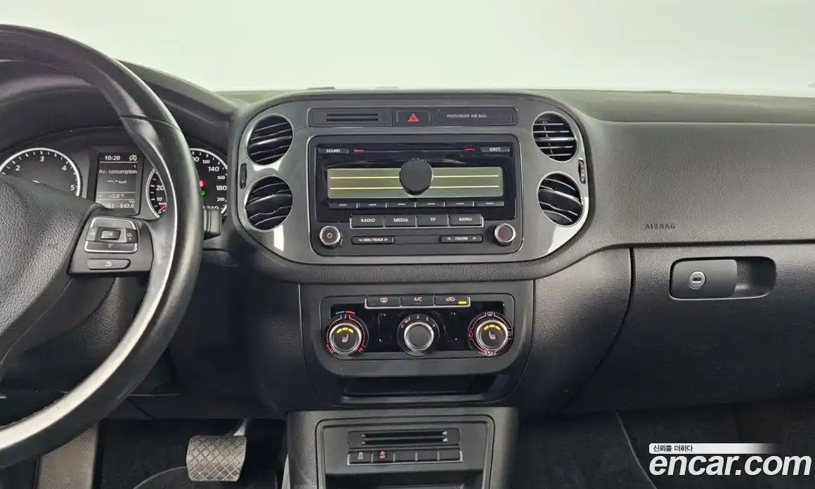 Volkswagen Tiguan 2015 2.0 гидро в Москве № 199307, фото 14