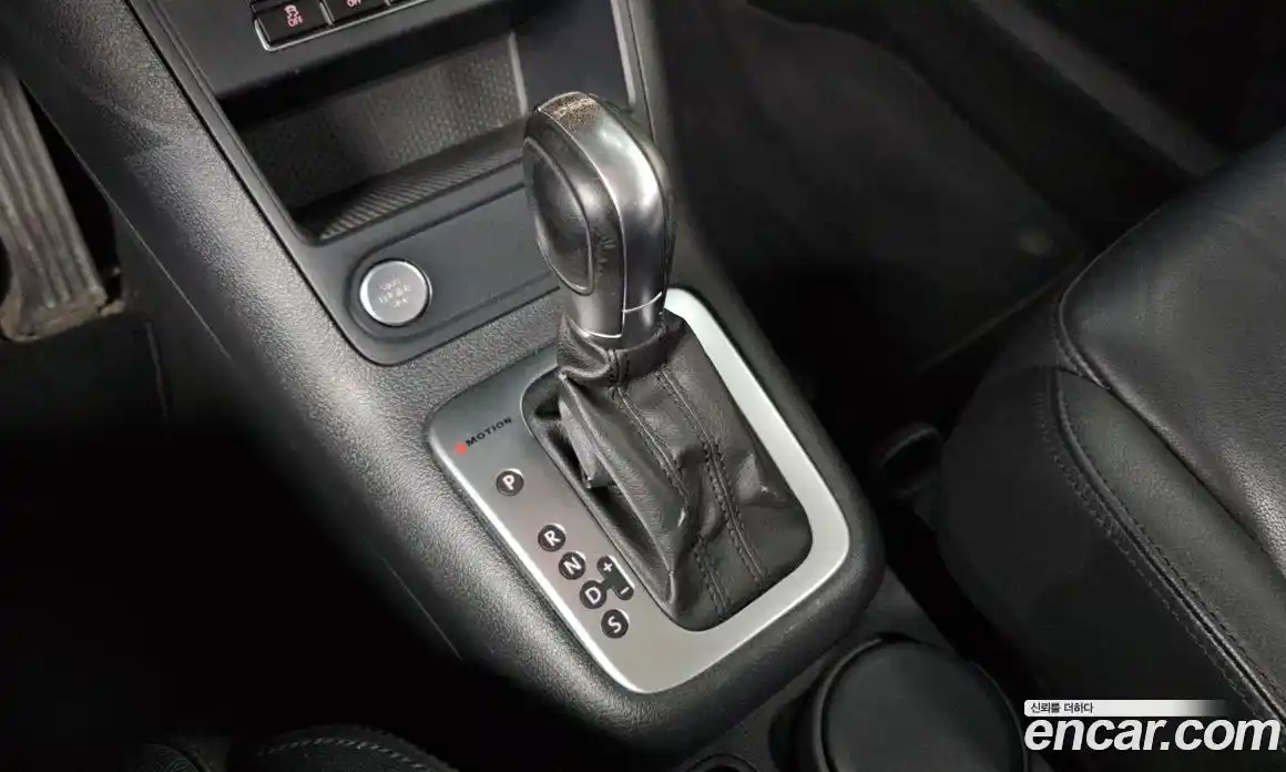 Volkswagen Tiguan 2015 2.0 гидро в Москве № 199307, фото 9