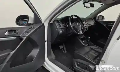 Volkswagen Tiguan 2015 2.0 гидро в Москве № 199307, миниатюра 10