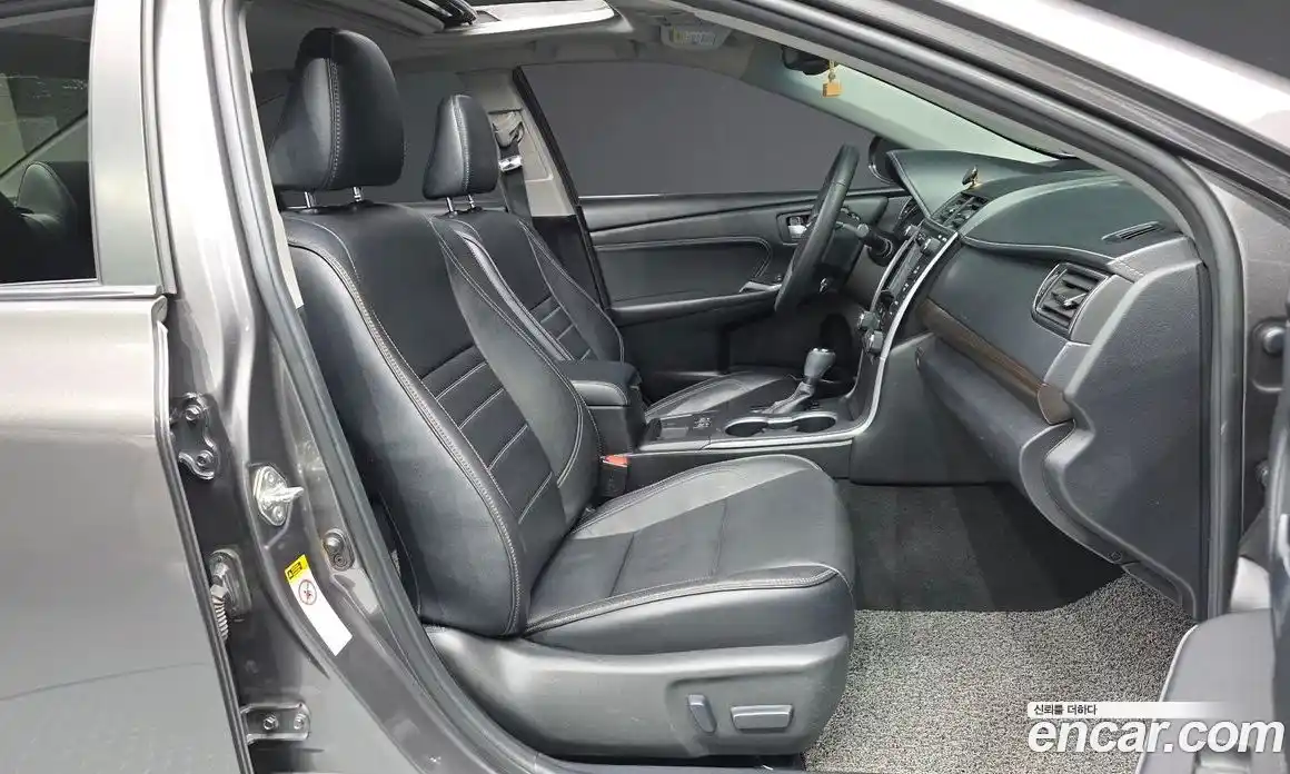 Toyota Camry 2015 2.5 гидро в Москве № 199593, фото 11