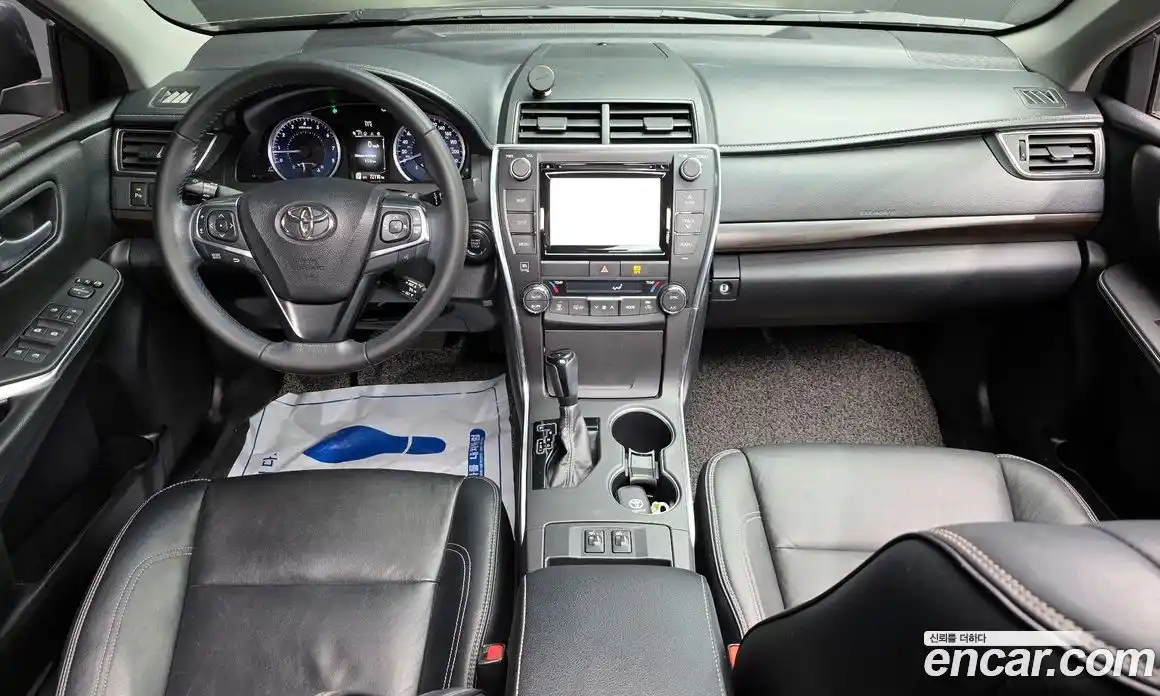 Toyota Camry 2015 2.5 гидро в Москве № 199593, фото 7