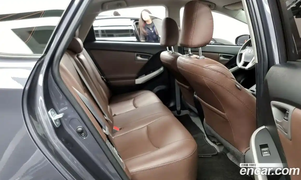 Toyota Prius 2015 1.8 гидро в Москве № 199705, фото 12