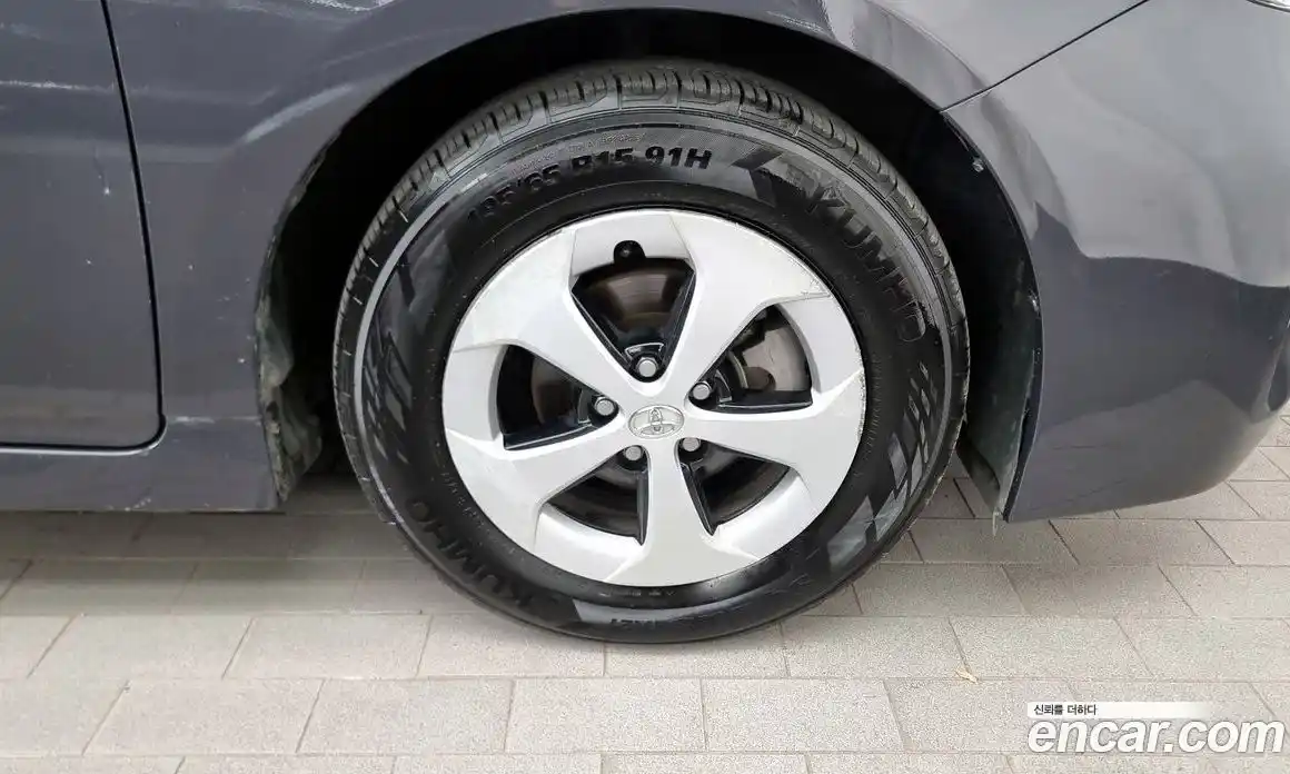 Toyota Prius 2015 1.8 гидро в Москве № 199705, фото 5