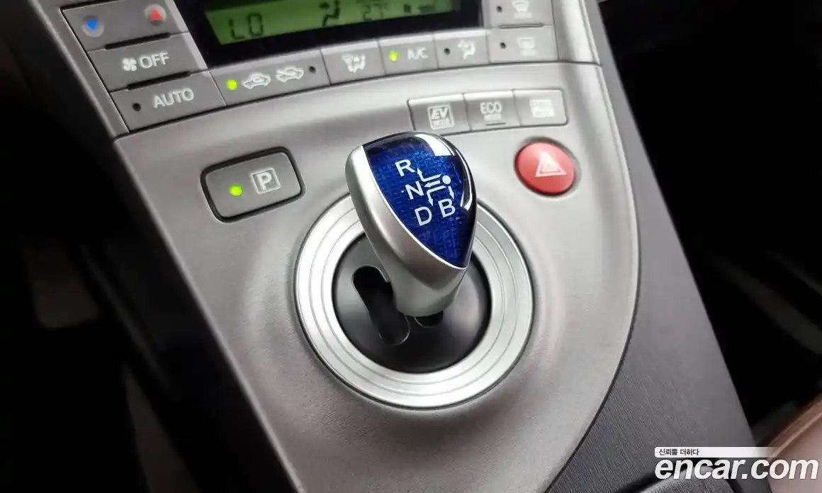 Toyota Prius 2015 1.8 гидро в Москве № 199705, фото 9