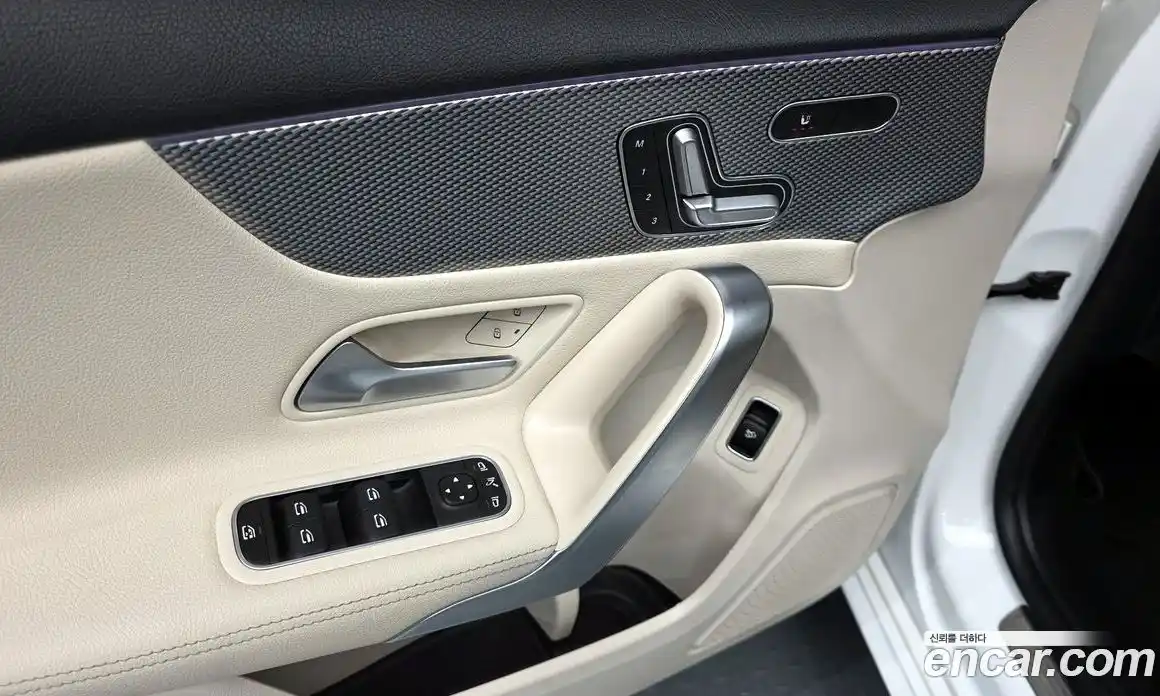 Mercedes-Benz A-Class 2020 2.0 гидро в Москве № 206193, фото 11