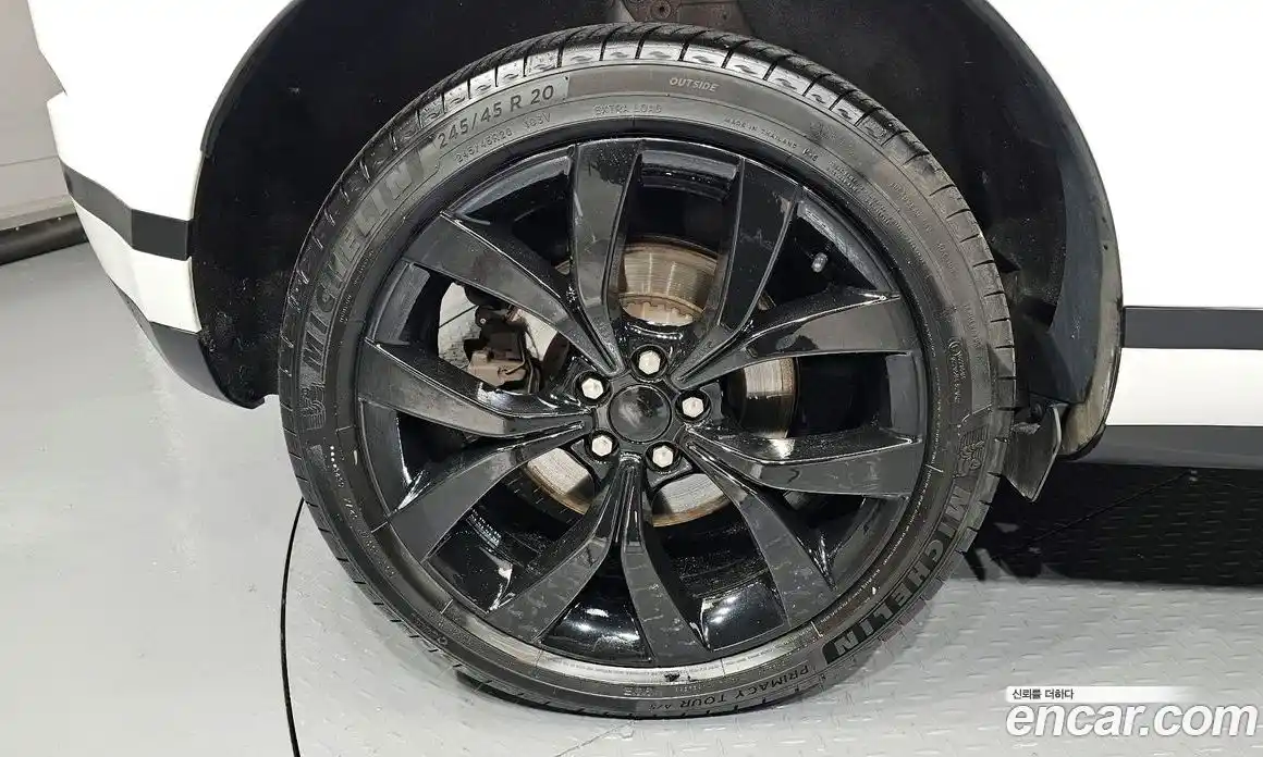 Land Rover Range-Rover Evoque 2022 2.0 гидро в Москве № 213589, фото 5