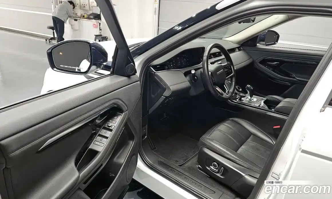 Land Rover Range-Rover Evoque 2022 2.0 гидро в Москве № 213589, фото 10