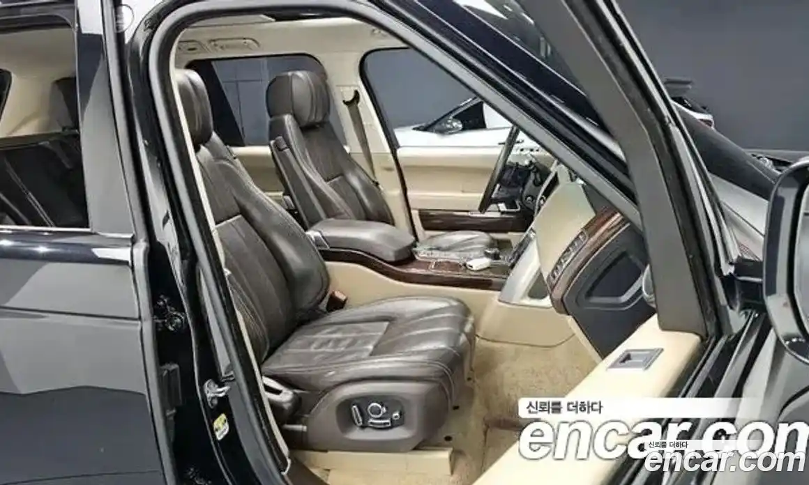Land Rover Range-Rover 2016 4.4 гидро в Москве № 213650, фото 10