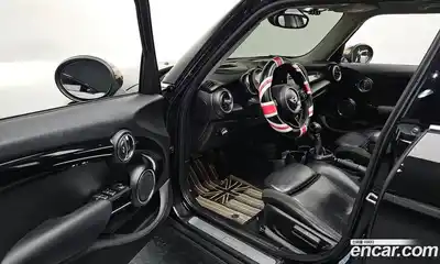 Mini Cooper 2015 2.0 гидро в Москве № 214398, миниатюра 11