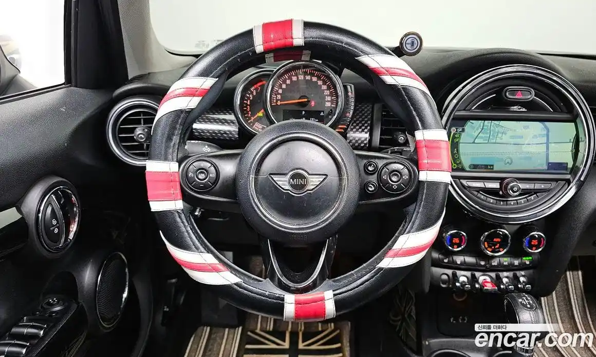 Mini Cooper 2015 2.0 гидро в Москве № 214398, фото 13