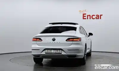 Volkswagen Arteon 2018 2.0 гидро в Москве № 215158, миниатюра 3